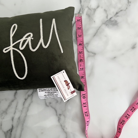 Target Bullseye 2023 - NWT - Throw Pillow Set - Picture 5 of 11